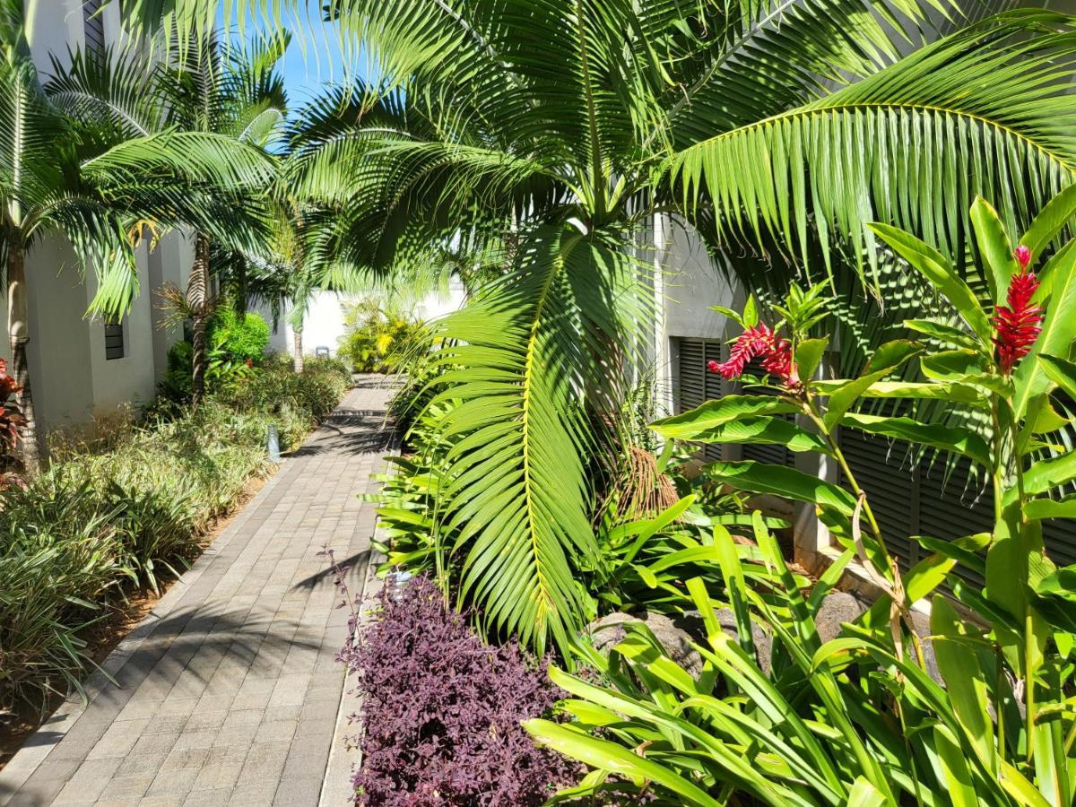 Beachwalk Deluxe Apartment - 50 Steps To The Beach Cap Malheureux Exterior photo