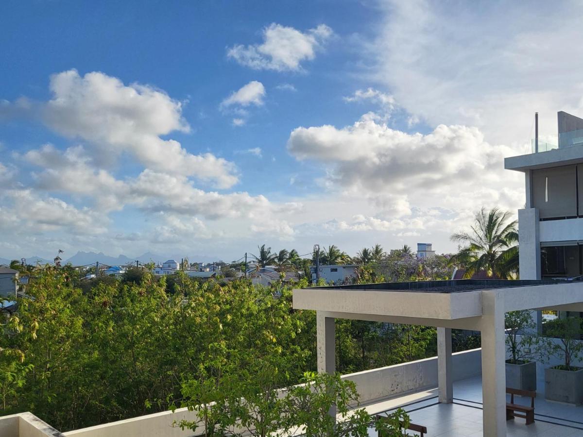 Beachwalk Deluxe Apartment - 50 Steps To The Beach Cap Malheureux Exterior photo