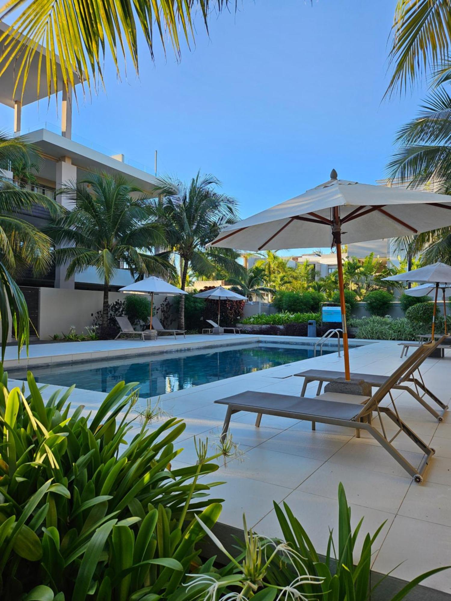 Beachwalk Deluxe Apartment - 50 Steps To The Beach Cap Malheureux Exterior photo